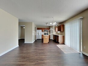 221 Timberwood Dr in High Point, NC - Building Photo - Building Photo