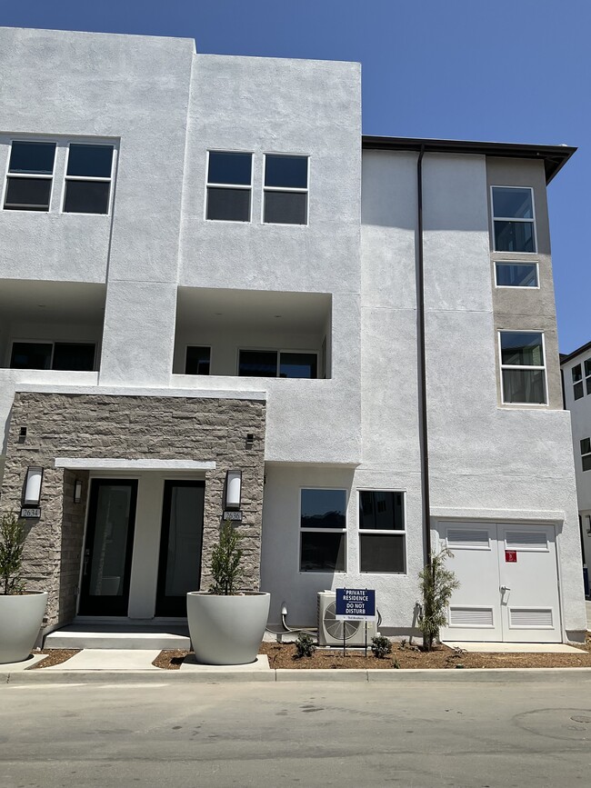 property at 2636 Everly Dr