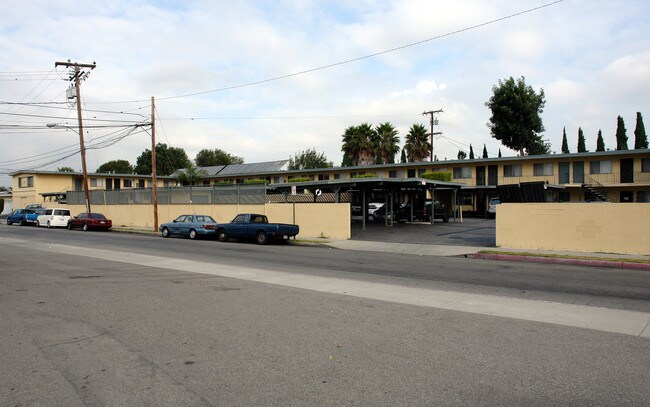 Lawndale Acres in Lawndale, CA - Building Photo - Building Photo