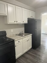 3653 Mozart Ave in Cincinnati, OH - Building Photo