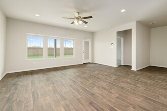 15422 Massey Frst Dr in Roman Forest, TX - Building Photo - Building Photo