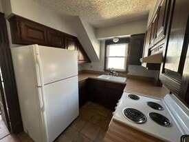 937 Grove Ave in Racine, WI - Building Photo