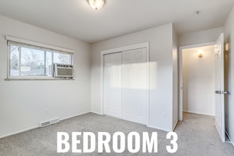 2860 S Golden Way in Denver, CO - Building Photo - Building Photo