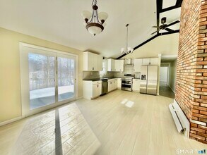 62 Cambridge Dr in Glastonbury, CT - Building Photo - Building Photo