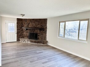 2840 Belden St in Sacramento, CA - Foto de edificio - Building Photo