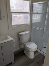 241 E Main St in Klamath Falls, OR - Foto de edificio - Building Photo