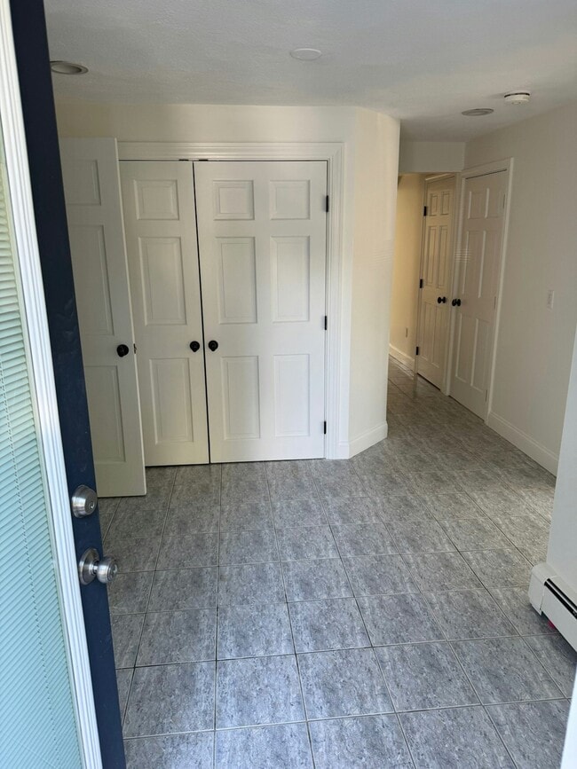 property at 3 Finch Ln