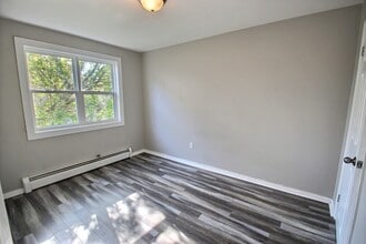 71 8 St in Moncton, NB - Building Photo - Building Photo