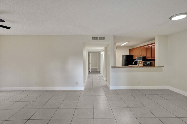 10773 Cleary Blvd in Plantation, FL - Building Photo - Building Photo