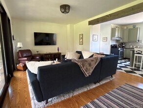 382 Sharon Station Rd in Amenia, NY - Building Photo - Building Photo