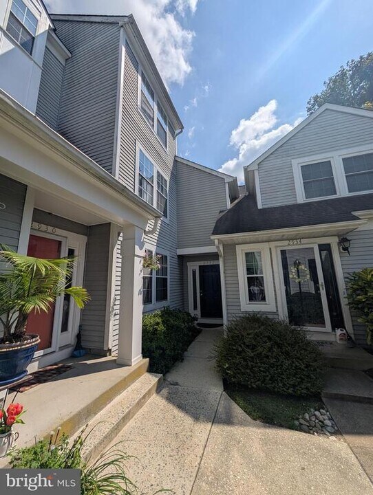 2932 McGee Way in Olney, MD - Building Photo
