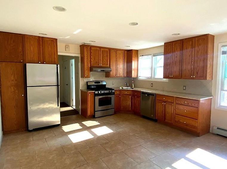 18 Temple St in Williston Park, NY - Building Photo