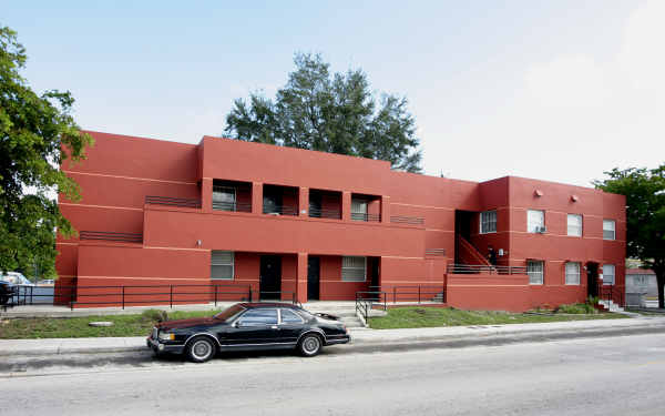 835 SW 8th Ave in Miami, FL - Building Photo - Building Photo