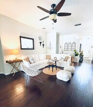 2357 Black Lake Blvd in Winter Garden, FL - Foto de edificio - Building Photo