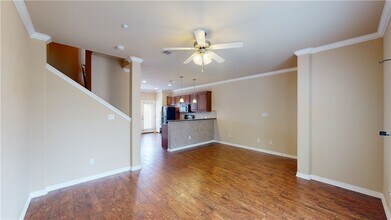 1198 Jones-Butler Rd in College Station, TX - Building Photo - Building Photo