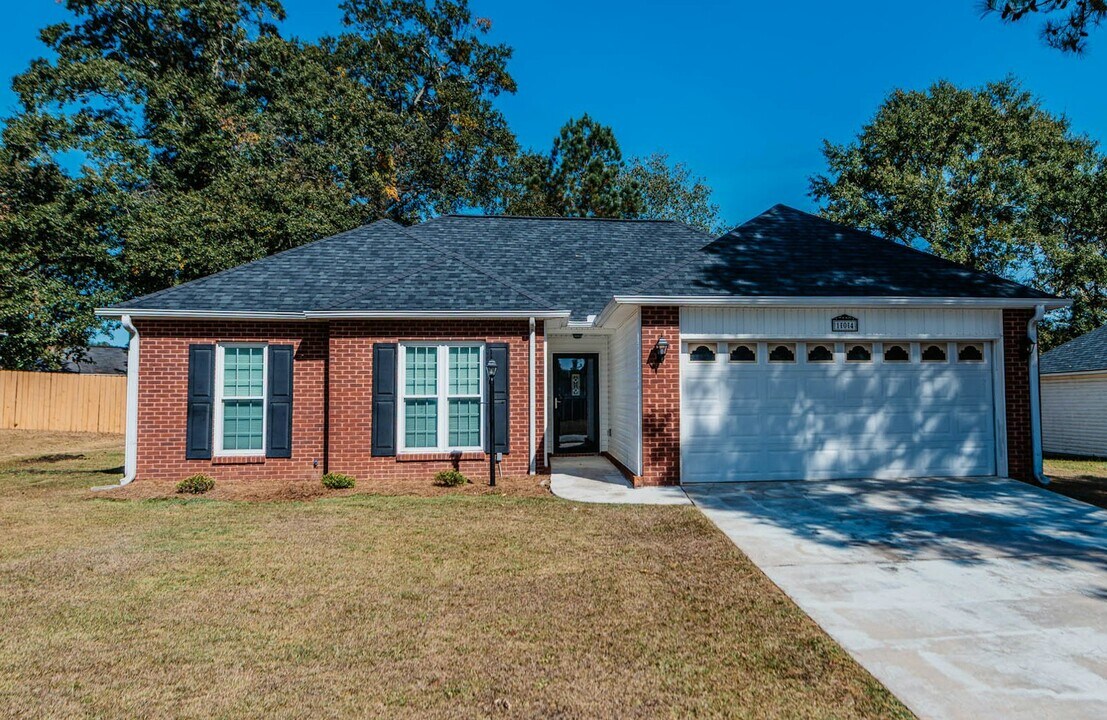 104 Lupine Way in Bonaire, GA - Building Photo