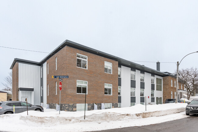 74 De Saint-Rédempteur St in Lévis, QC - Building Photo - Building Photo