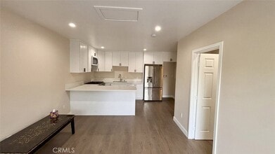 9981 Stanwin Ave in Los Angeles, CA - Foto de edificio - Building Photo