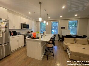 11 Mansfield St, Unit 1 in Boston, MA - Foto de edificio - Building Photo