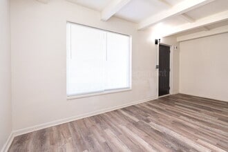 1325 W Dora St in Wichita, KS - Building Photo - Building Photo