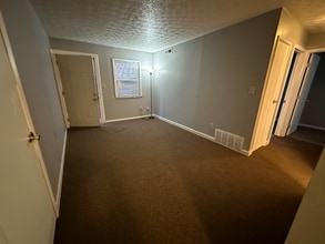 1392 Summit St, Unit A in Columbus, OH - Building Photo - Building Photo