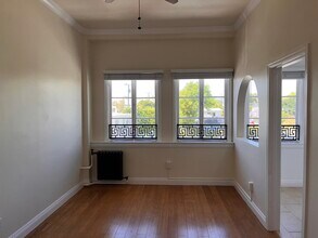 3005 Main St, Unit 209 in Santa Monica, CA - Foto de edificio - Building Photo