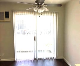 14718 Magnolia Blvd in Los Angeles, CA - Foto de edificio - Building Photo