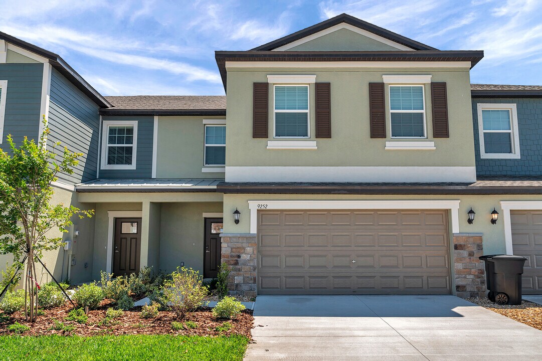 9304 Bonita Mar Dr in Parrish, FL - Building Photo