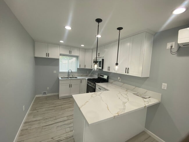 property at 1852 Duncan St