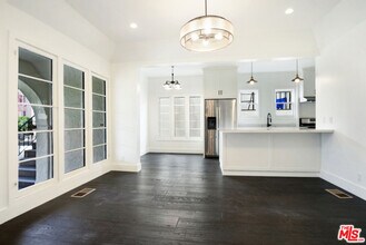918 N Genesee Ave in West Hollywood, CA - Building Photo - Building Photo