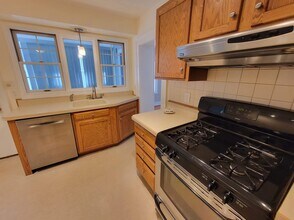 54 State St, Unit 1 in Saratoga Springs, NY - Building Photo - Building Photo