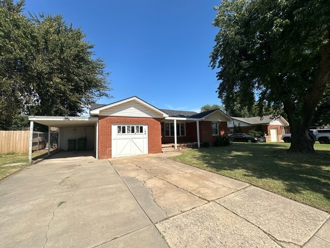 109 Pine Ave in Yukon, OK - Building Photo - Building Photo