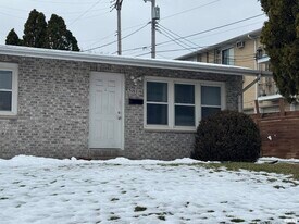 3814 Mississippi Ave in Davenport, IA - Building Photo