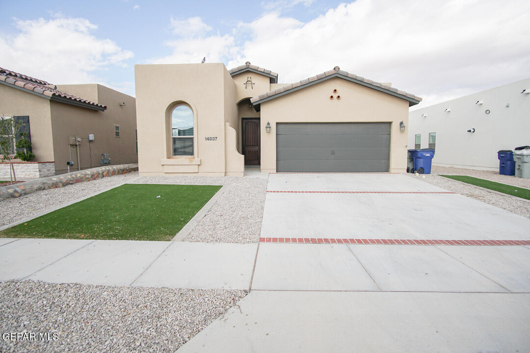 14937 Tierra Coruna Ave in El Paso, TX - Building Photo