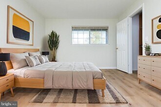5804 Inman Park Cir in North Bethesda, MD - Building Photo - Building Photo