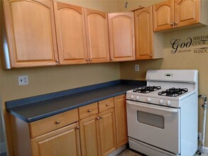 606 W Walnut St-Unit -main in Long Beach, NY - Building Photo - Building Photo