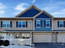 10902 Everest Pl N, Unit 128 in Osseo, MN - Building Photo