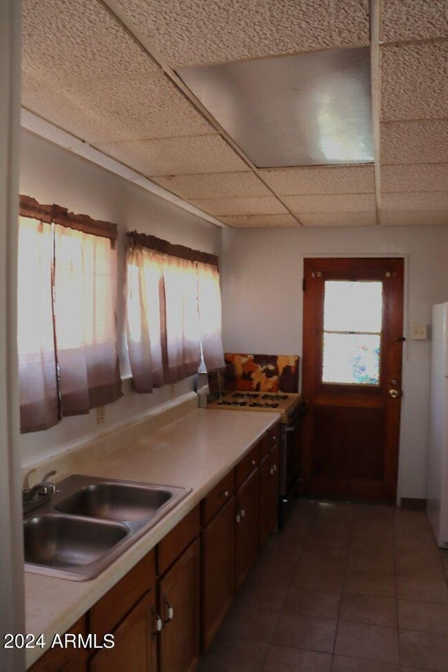 918 E Allen St in Tombstone, AZ - Building Photo - Building Photo