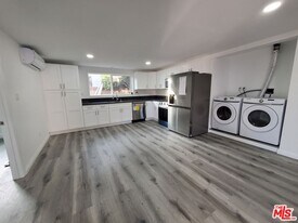 20003 Arminta St in Los Angeles, CA - Building Photo