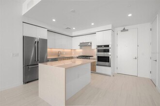 400 Central Ave, Unit 1109 in St. Petersburg, FL - Building Photo - Building Photo