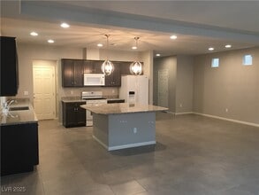 9857 Mercer Ests Ct in Las Vegas, NV - Building Photo - Building Photo