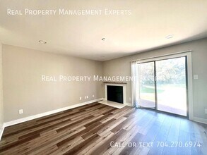 3021 Heathstead Place in Charlotte, NC - Building Photo - Building Photo