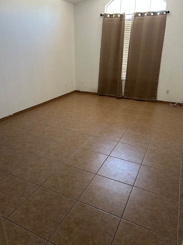 331 Velino Ave in Las Vegas, NV - Building Photo - Building Photo