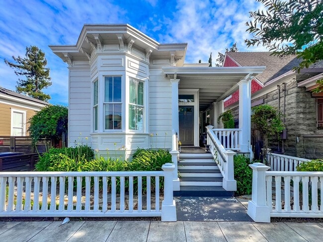 1377 Calistoga Ave