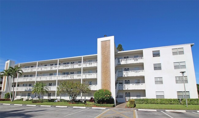 4005 Hythe A, Unit 4005 in Boca Raton, FL - Building Photo - Building Photo