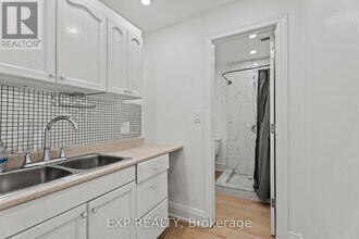 93 John St S in Hamilton, ON - Building Photo - Building Photo