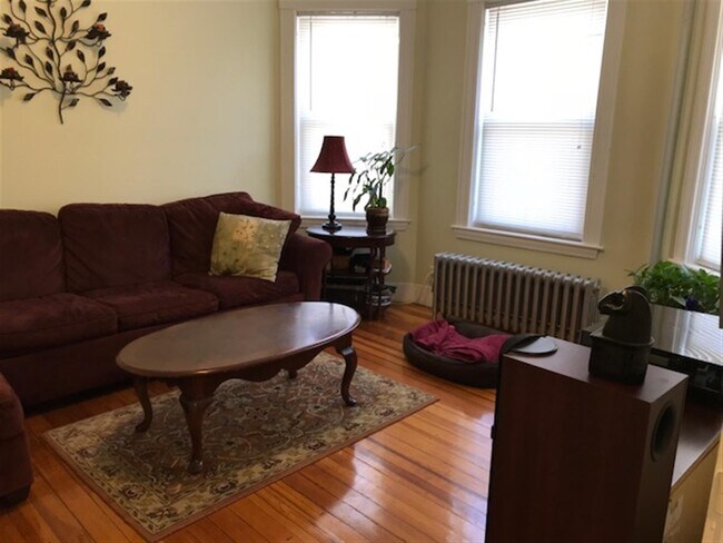 46 Partridge Ave, Unit 1 in Somerville, MA - Foto de edificio - Building Photo