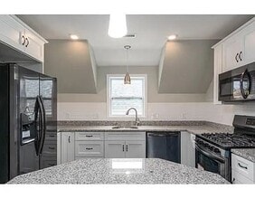 17 Tower St in Lynn, MA - Building Photo - Building Photo