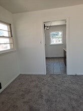 1612 Garwood Dr in Pueblo, CO - Foto de edificio - Building Photo
