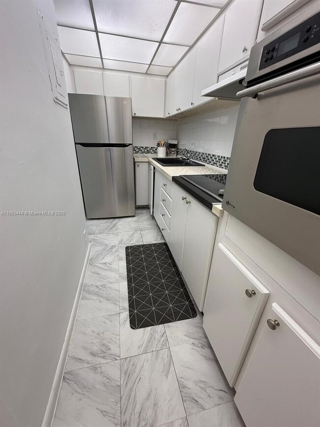 property at 1000 West Ave